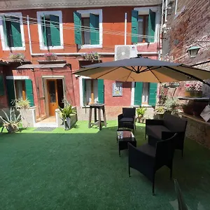 kings-garden.hotelslidodijesolo.com/